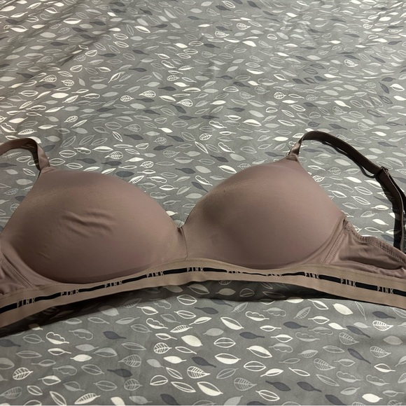 50% off original listed price Pink Victoria secret wireless bra - Picture 1 of 3